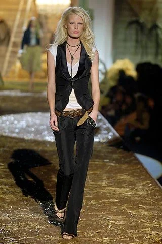 Look 32